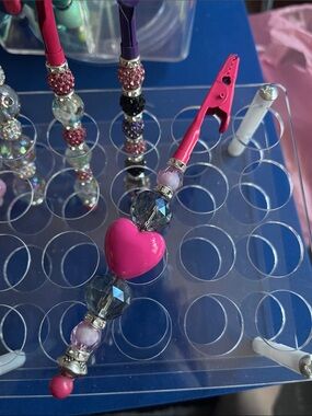 Hand Crafted Hot Pink Heart Bead Smoking Clips